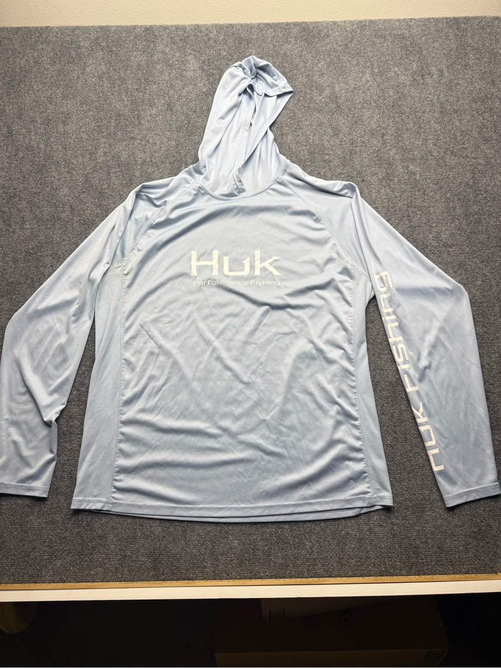 Huk Mens XK Light Blue Hooded Performance Sun outdoors fishing Shirt